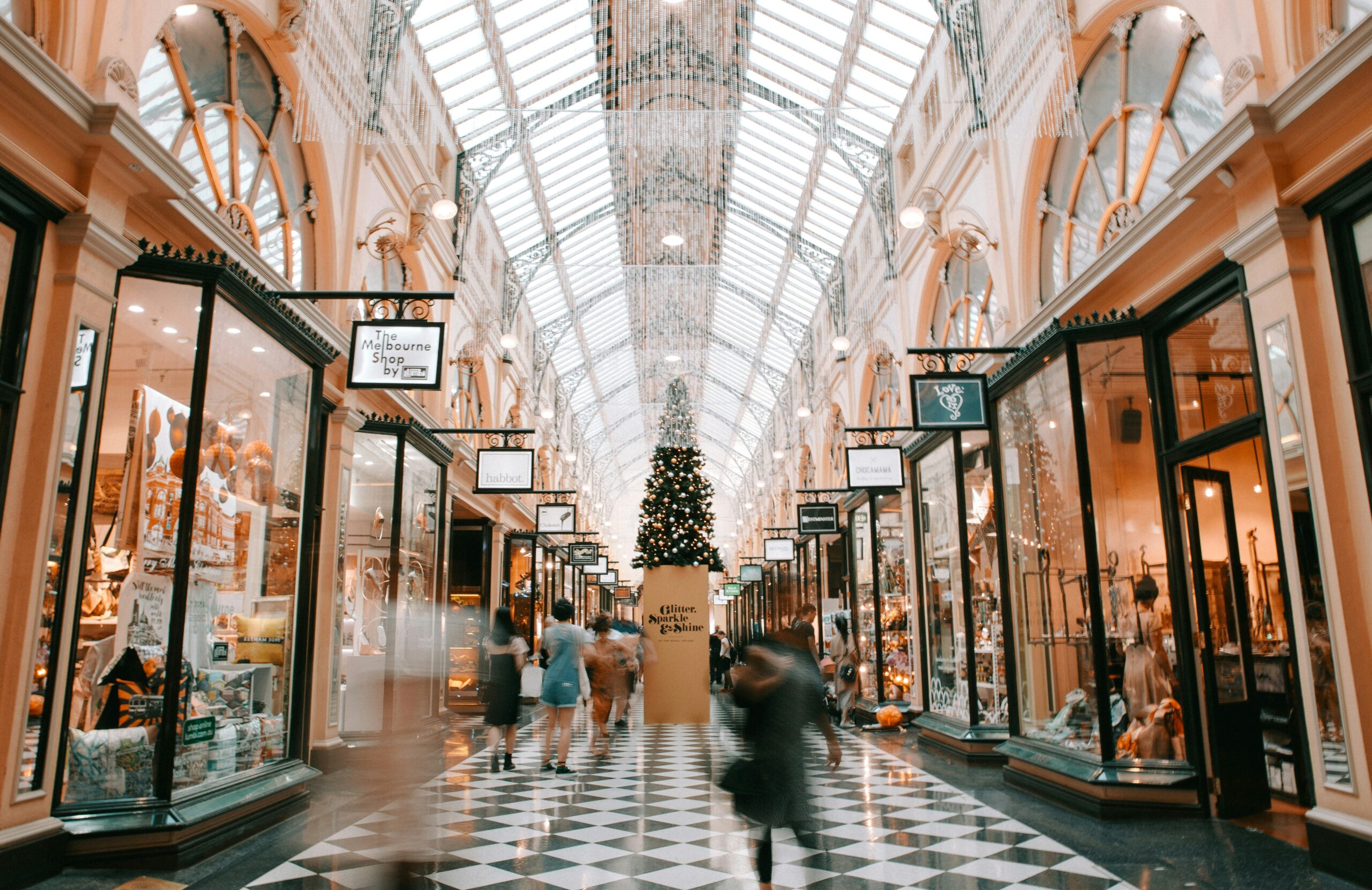 Black Friday Marketing Tips. This image shows a shopping centre